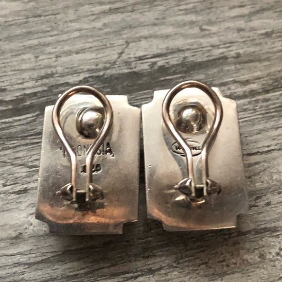 Authentic Lois Hill Clip On Earrings - Picture 7 of 13